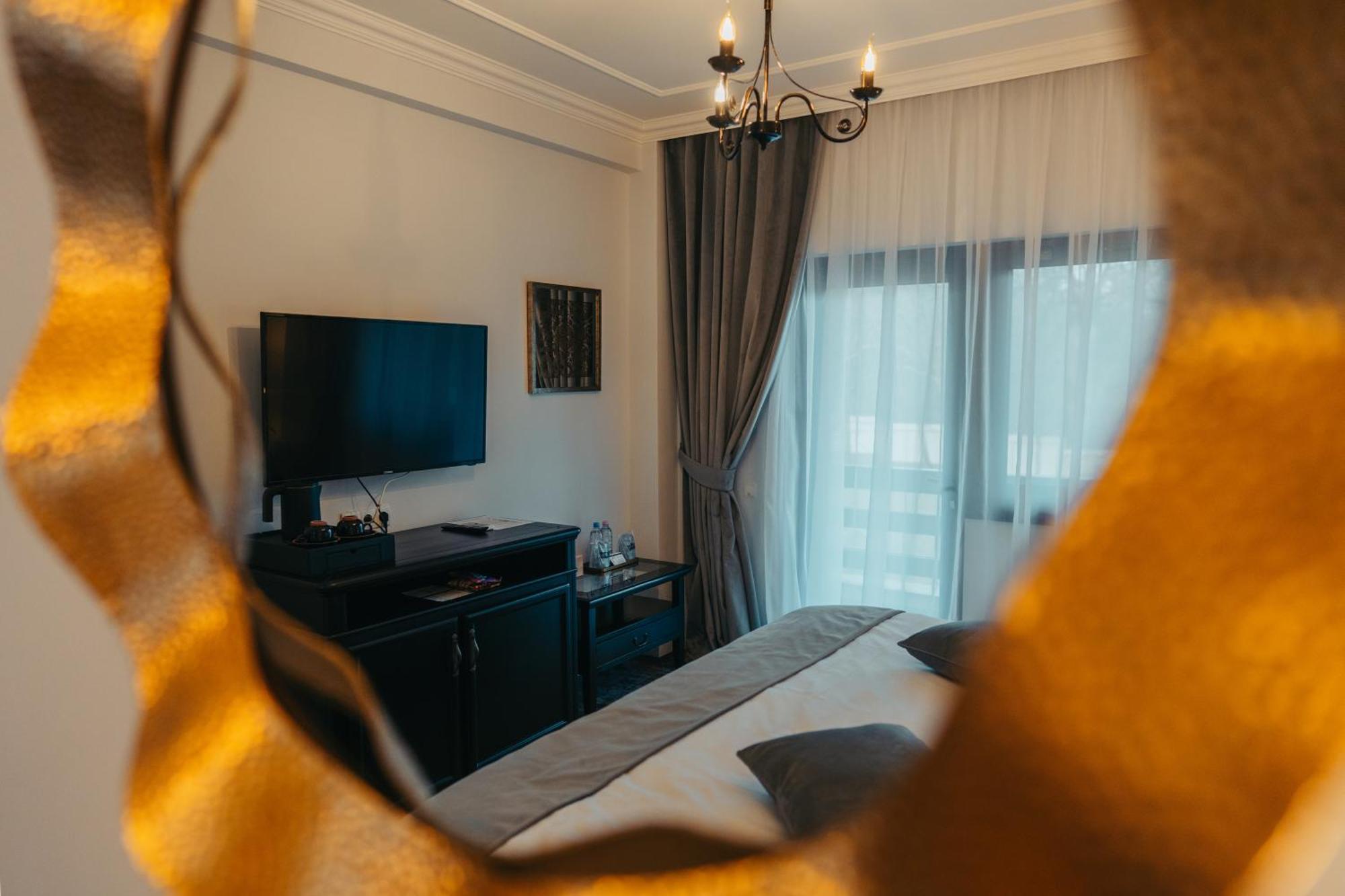 Curtea Domneasca Hotel Vaslui Eksteriør billede