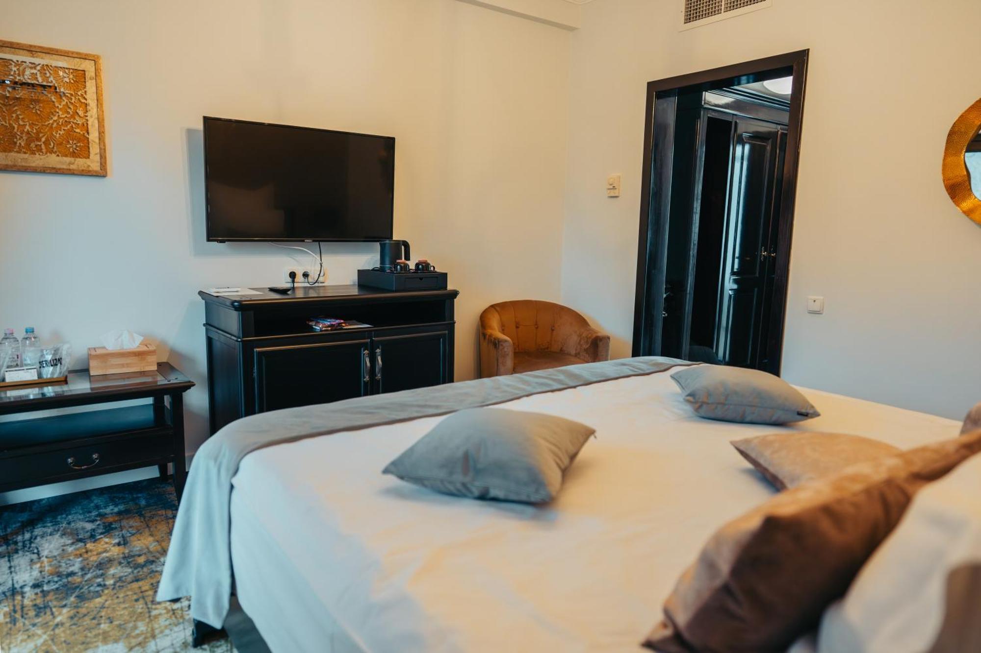 Curtea Domneasca Hotel Vaslui Eksteriør billede
