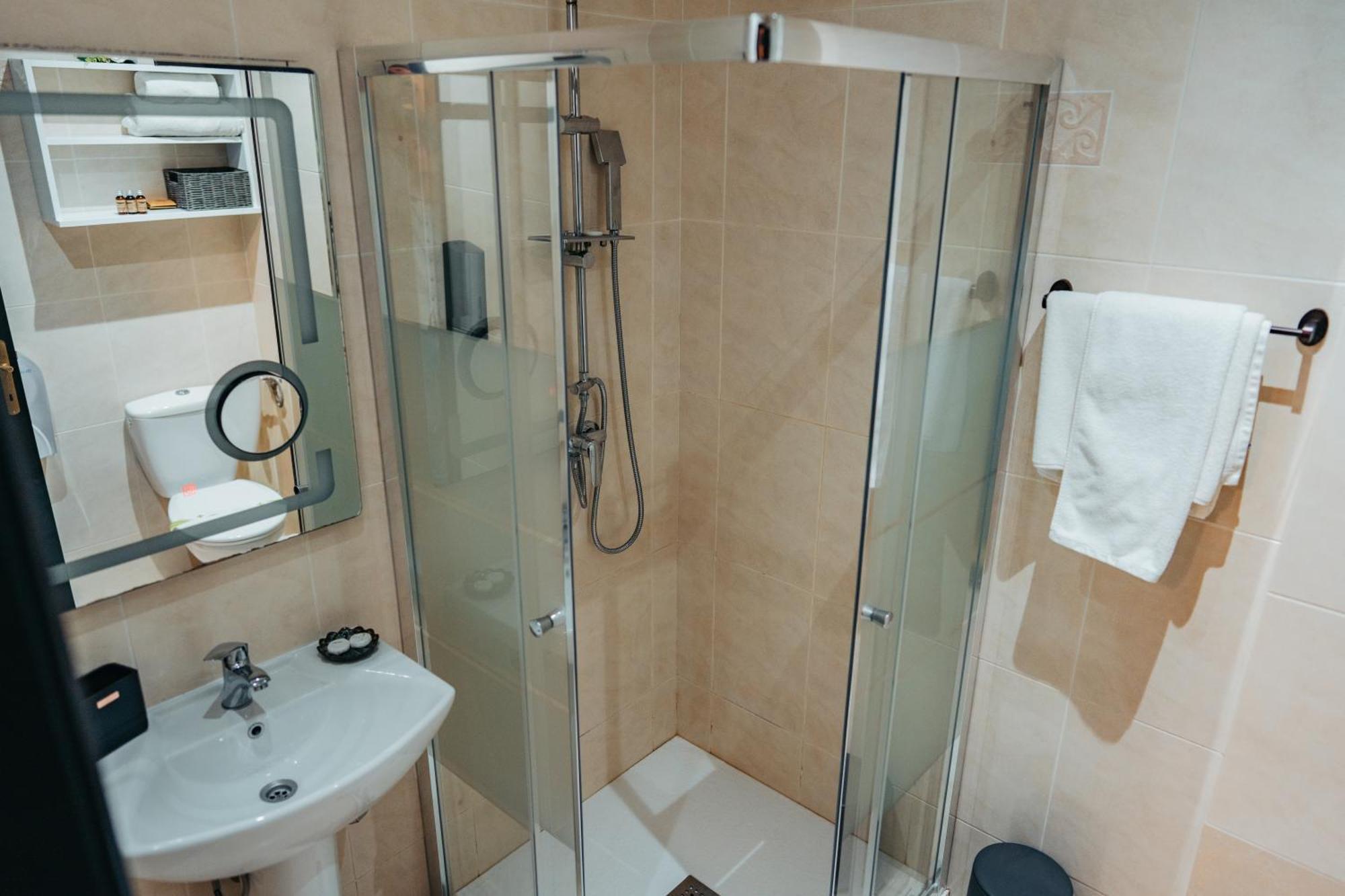 Curtea Domneasca Hotel Vaslui Eksteriør billede